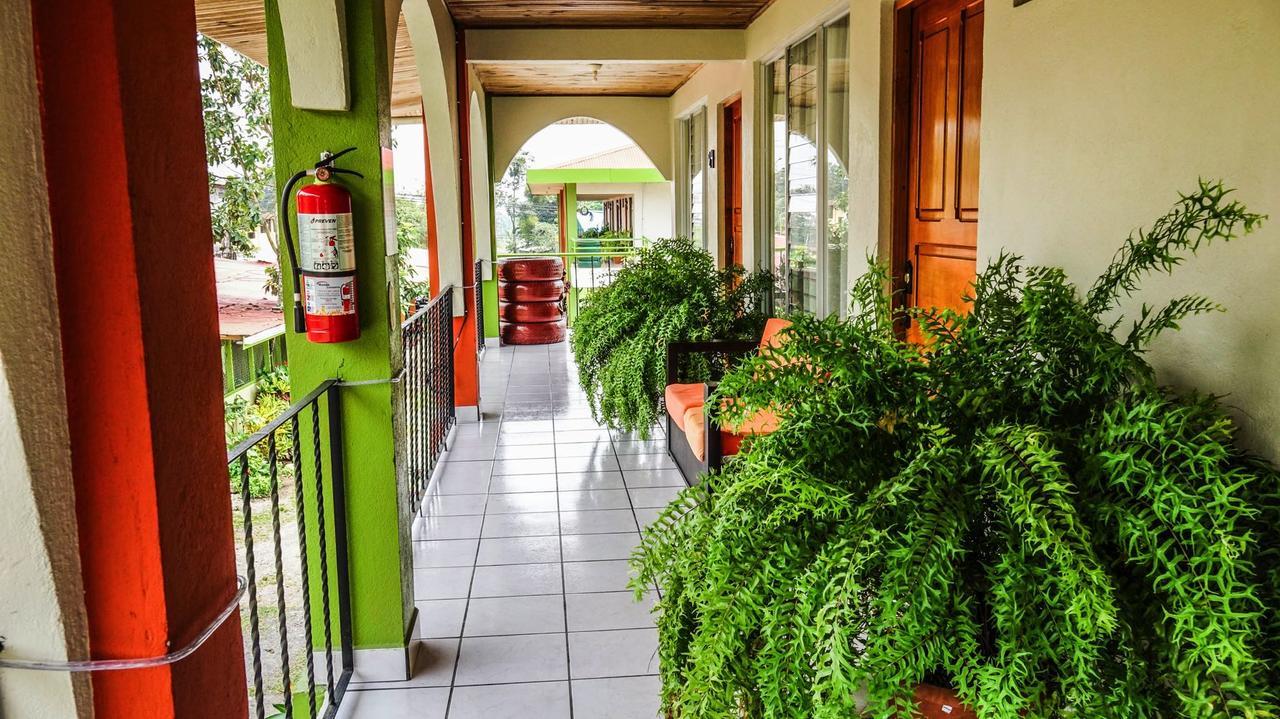 Hotel Las Flores Fortuna La Fortuna Εξωτερικό φωτογραφία